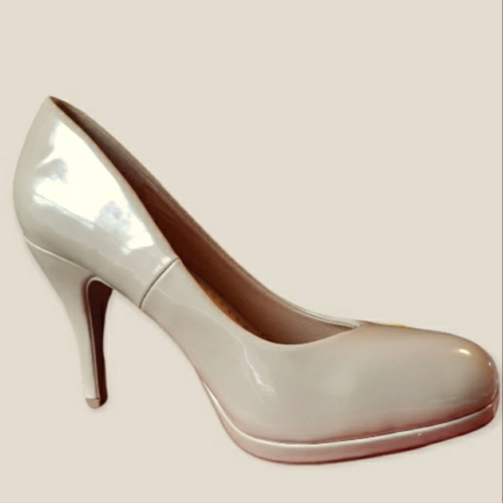 Marcorepublic Nude Women's Platform Pumps